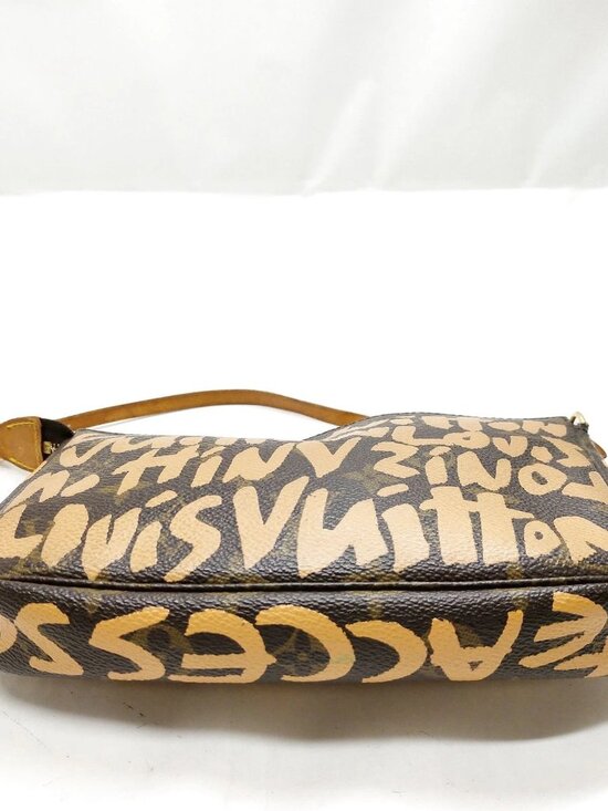 Authentic Louis Vuitton Graffiti Pochette Accessoires Monogram Bag - Picture 12 of 16